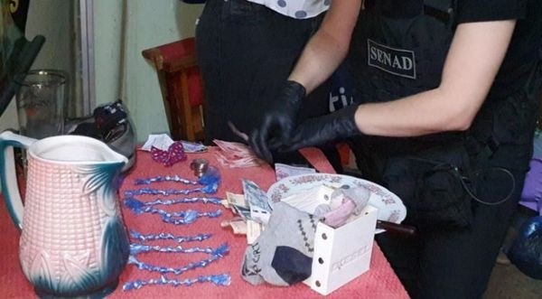 Asadito de carne, chancho... y crack: hallan puesto de microtráfico en Asunción
