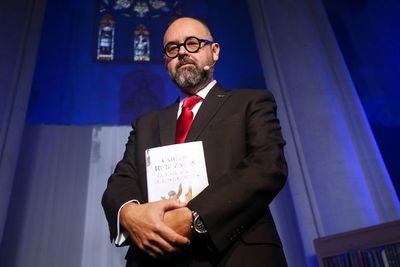 Murió el escritor español Carlos Ruiz Zafón, autor de “La sombra del viento” - Literatura - ABC Color