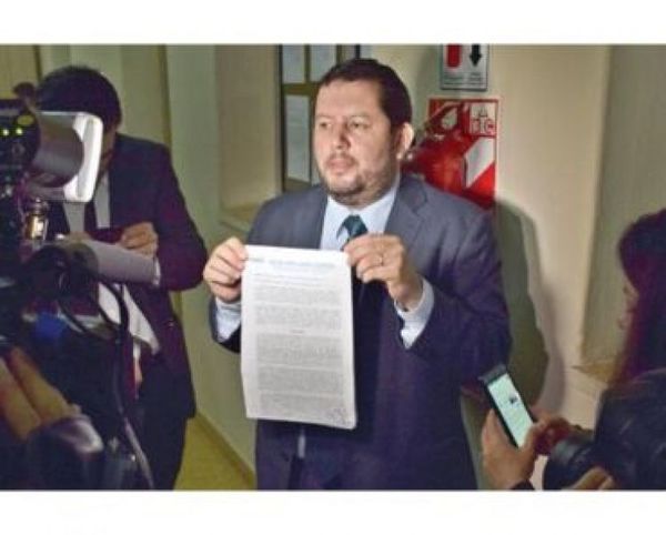 Apoderado del PLRA acusa de mentiroso al fiscal de la causa de Efraín Alegre