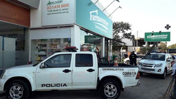 Motochorros asaltan una farmacia en Luque • Luque Noticias