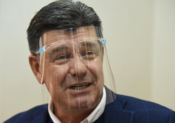 Mientras Efraín se presenta como perseguido de la mafia, sus abogados chicanean el proceso - ADN Paraguayo