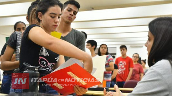 EN MARCHA ADJUDICACIÓN DE 1.300 BECAS EBY-GOBERNACIÓN.