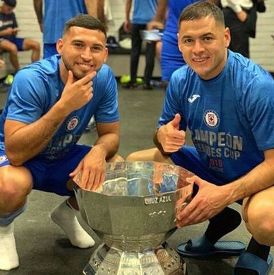Suman dos positivos en el Cruz Azul de Aguilar y Escobar - Fútbol - ABC Color