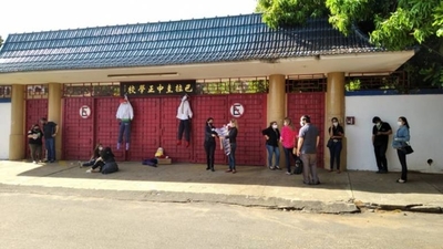 HOY / Tras cierre, padres de estudiantes del colegio Chiang Kai Shek recurren a amparo