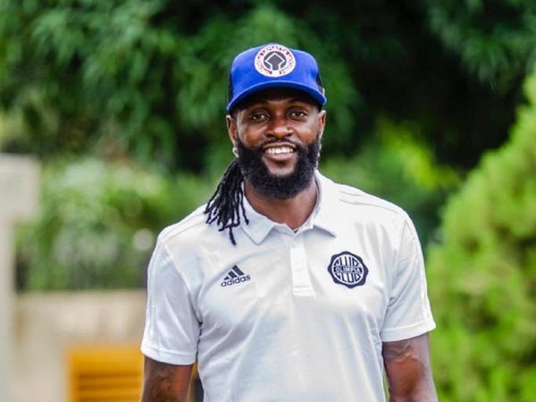 Confirmado: Vuelve Adebayor