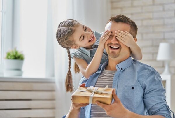 Ofrecen opciones de regalos para el Día del Padre