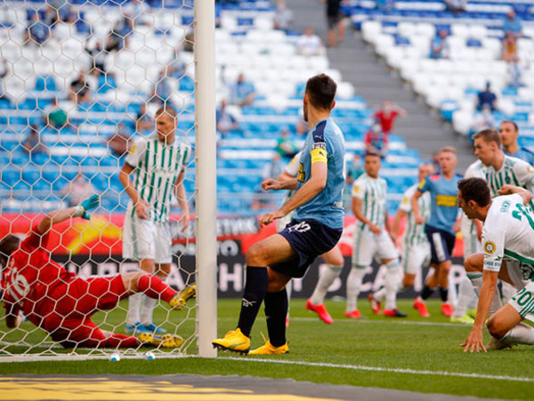 La liga rusa arranca con aficionados en las gradas