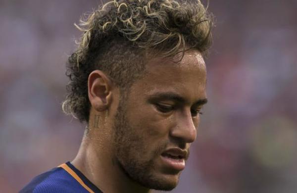 Justicia condena a Neymar a devolver 6,7 millones de euros al Barcelona - C9N