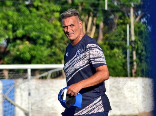 Islas: “Estoy muy satisfecho con Sol de América”
