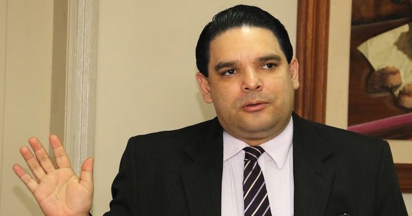 Afirman que cobradores no deben molestar a familiares ni a jefes de deudores