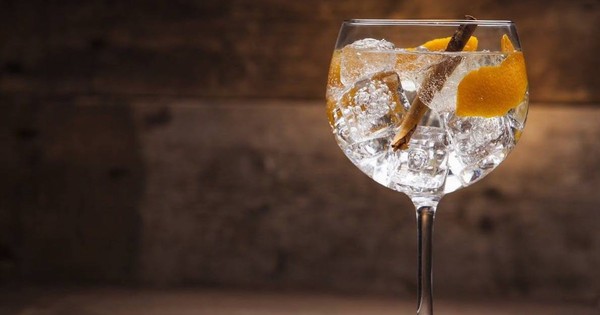 Las especias no faltan: gin tonic en casa