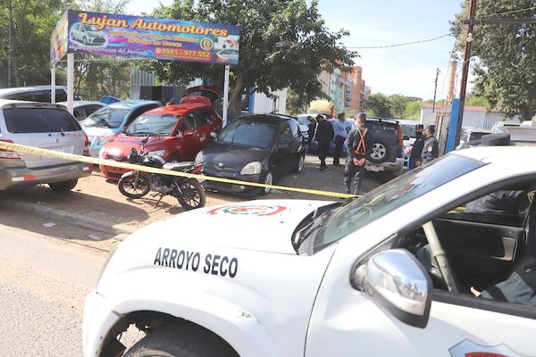 Atacan a tiros a un vendedor de automóviles | Crónica