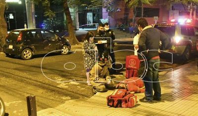 Choque deja una motociclista con lesiones leves en microcentro - Nacionales - ABC Color