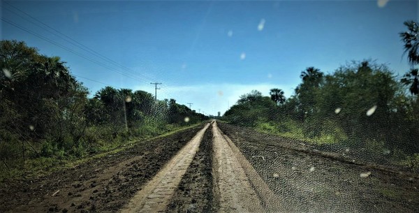 En General Bruguez siguen aguardando la construcción de una ruta de todo tiempo