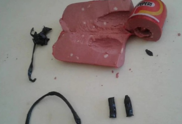 Embutido relleno de cables enciende alarma en cárcel