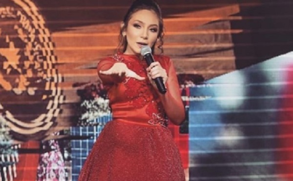 La pequeña Jazmín del Paraguay presentó un ‘cover’ de Rodrigo