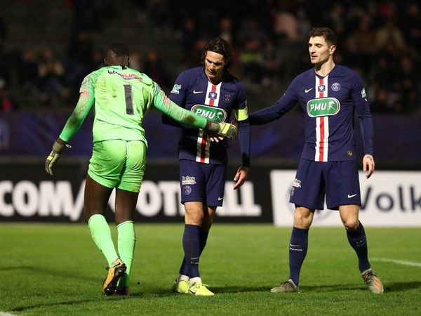 Cavani y Meunier fuera de la lista de Champions del PSG