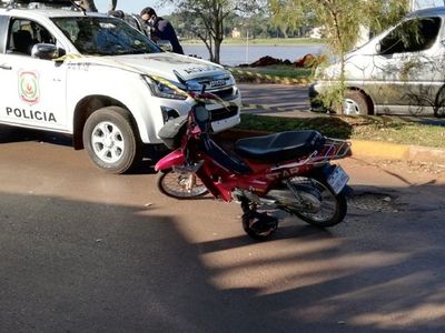 Joven mujer muere en accidente de moto en Encarnación