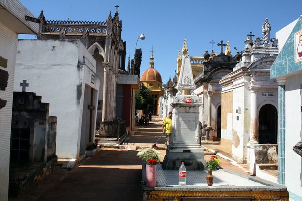 Los Cementerios Municipales de Asunción permanecerán cerrados mañana » Ñanduti