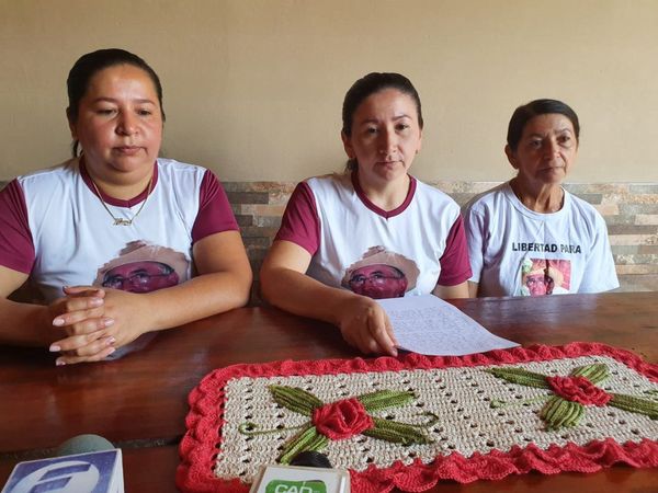 Hijas de Félix Urbieta piden "una vez más" noticias de él por el Día del Padre