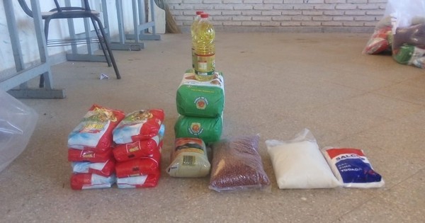 Vecinos entregan víveres a familia de víctima del COVID-19 en Concepción