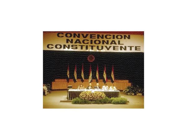 Afirman que CN   no es culpable de  excesos y males de la democracia