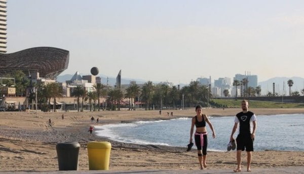 Covid-19: España disfruta el verano en las playas, luego de una alarmante realidad | Noticias Paraguay