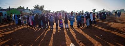 África relaja las medidas contra la COVID-19 mientras los casos se aceleran » Ñanduti