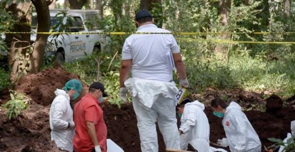 Encuentran tres fosas clandestinas con 75 bolsas con restos humanos en México » Ñanduti