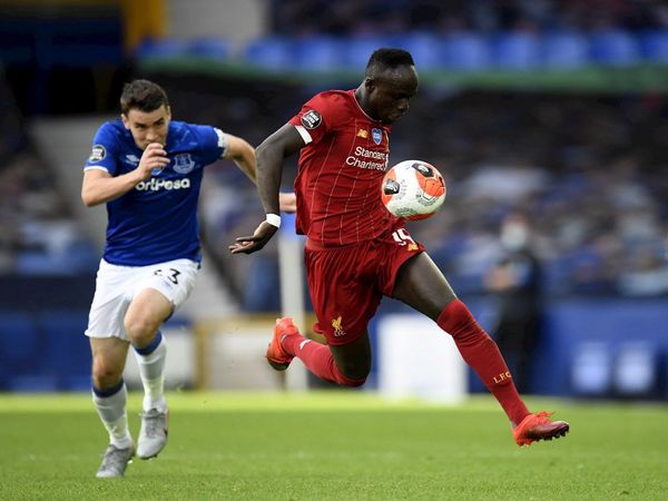 El Everton contiene a Liverpool