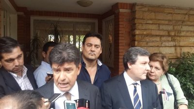 Vergonzoso corporativismo en favor de Efraín demuestra por qué la oposición no es opción a nada - ADN Paraguayo