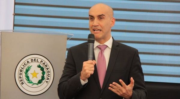 Julio Mazzoleni confirma 17 nuevos casos de Covid-19 en Paraguay