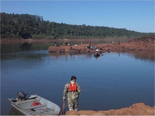 Adolescente desaparece en aguas del río Paraná