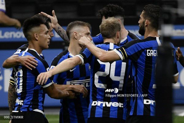 Triunfos de Inter y Atalanta en el regreso del fútbol a Lombardía - Fútbol - ABC Color