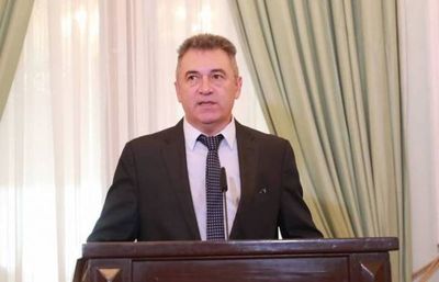 Titular de ANDE dice que no renunciará y promete solucionar sobrefacturaciones