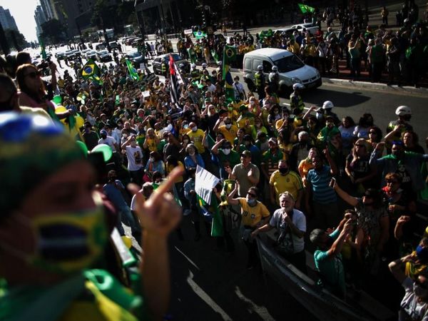 En plena crisis siguen las protestas pro y contra el Gobierno de Brasil