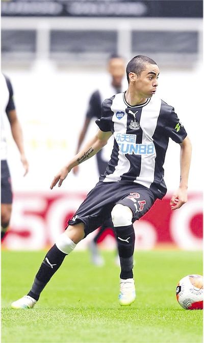 Almirón, protagonista en el “fútbol caviar” - Deportes - ABC Color