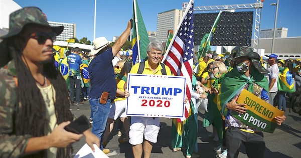 Opositores y simpatizantes de Bolsonaro se manifestaron