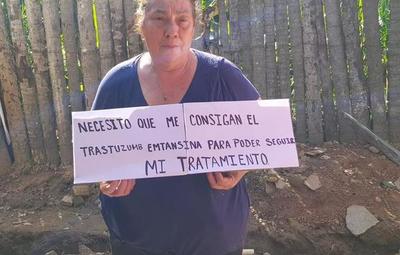 Pacientes oncológicos se manifiestan por falta de medicamentos