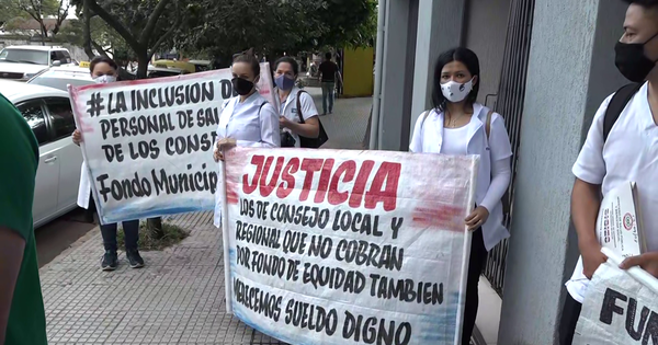 Funcionarios de salud exigen equiparación en sus retribuciones