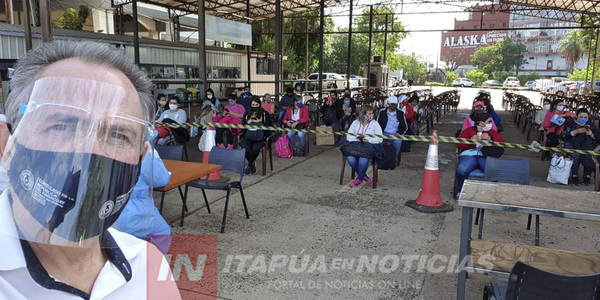 ARRIBA ÓMNIBUS CON COMPATRIOTAS DESDE ARGENTINA A ITAPÚA.
