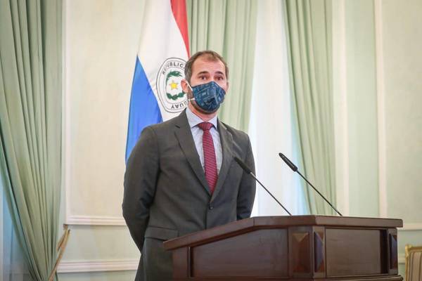Director de Contrataciones: Acusaciones de empresario en contra suya carecen de validez porque no hay pruebas - ADN Paraguayo
