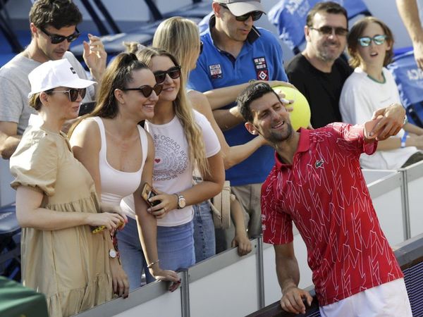Djokovic se sometió a un test por la COVID-19 y espera resultados