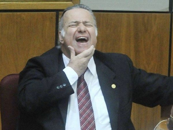 Oscar González Daher consigue libertad ambulatoria