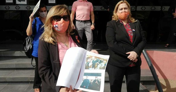 Esther Roa denuncia a Abdo y Mazzoleni por supuesta violación de cuarentena