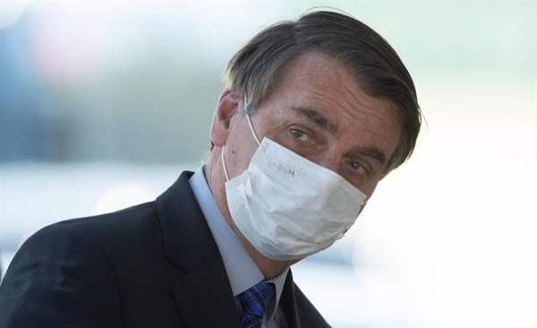 HOY / Bolsonaro insiste en que la reacción a la pandemia fue exagerada