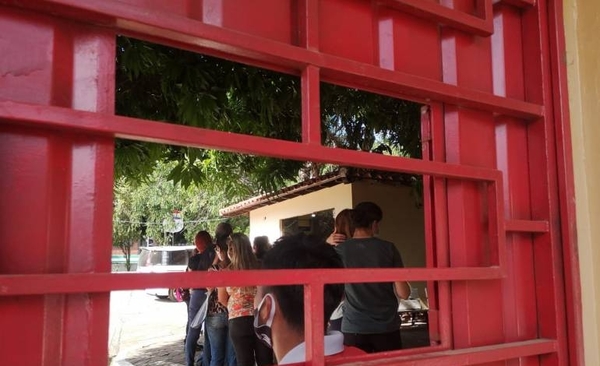 HOY / Denuncian irregularidades en antecedentes de estudiantes del colegio Chiang Kai Shek