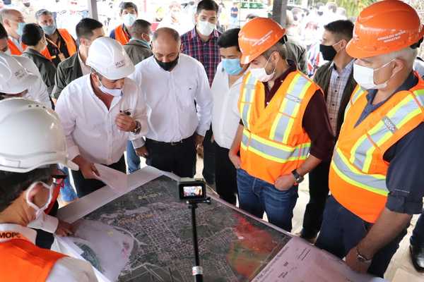 EL PRESIDENTE VISITÓ LA ZONA DE OBRAS DE LA DEFENSA COSTERA DE PILAR.