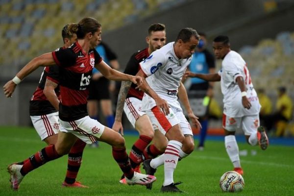 El fútbol volvió en Brasil con triunfo del Flamengo ante Bangu