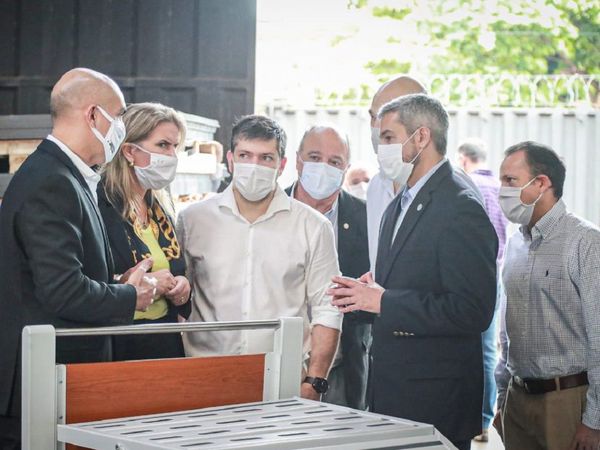 Denuncian a Mario Abdo y a Julio Mazzoleni por incumplir medidas sanitarias